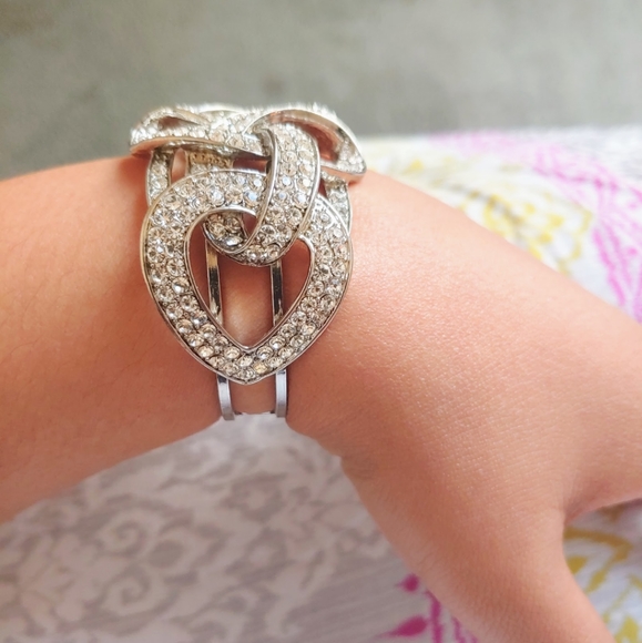 Silver Crystal Rhinestone Clasp Bracelet EUC - Picture 6 of 10